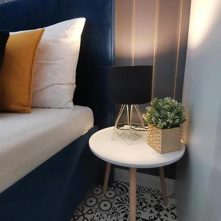 Palffy Apartment Bratislava Bagian luar foto