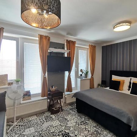 Palffy Apartment Bratislava Bagian luar foto