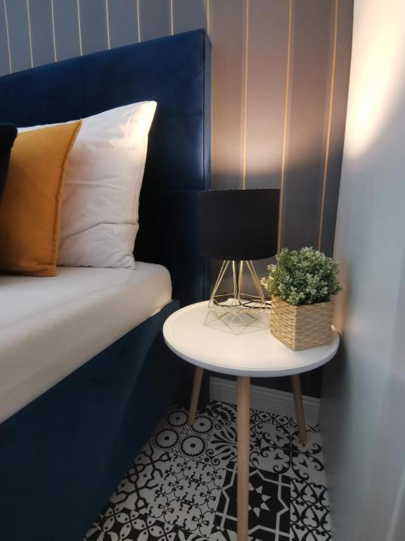 Palffy Apartment Bratislava Bagian luar foto
